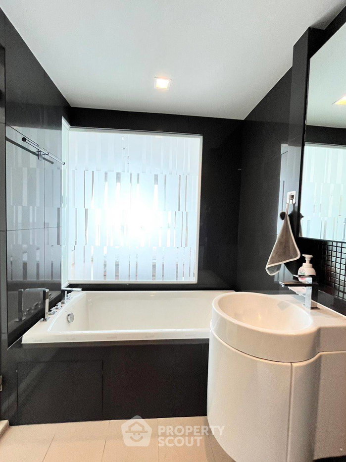 picture 2-BR Rhythm Sathorn, 300m To BTS Saphan Taksin (ID 3157320) - 9/15