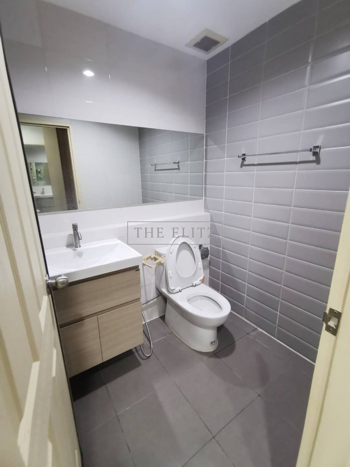 รูป ✨ The Most Value-Driven 2-Bedroom, 2-Bathroom Deal in the Prime Financial Hub ✨ - รูปที่ 12/25