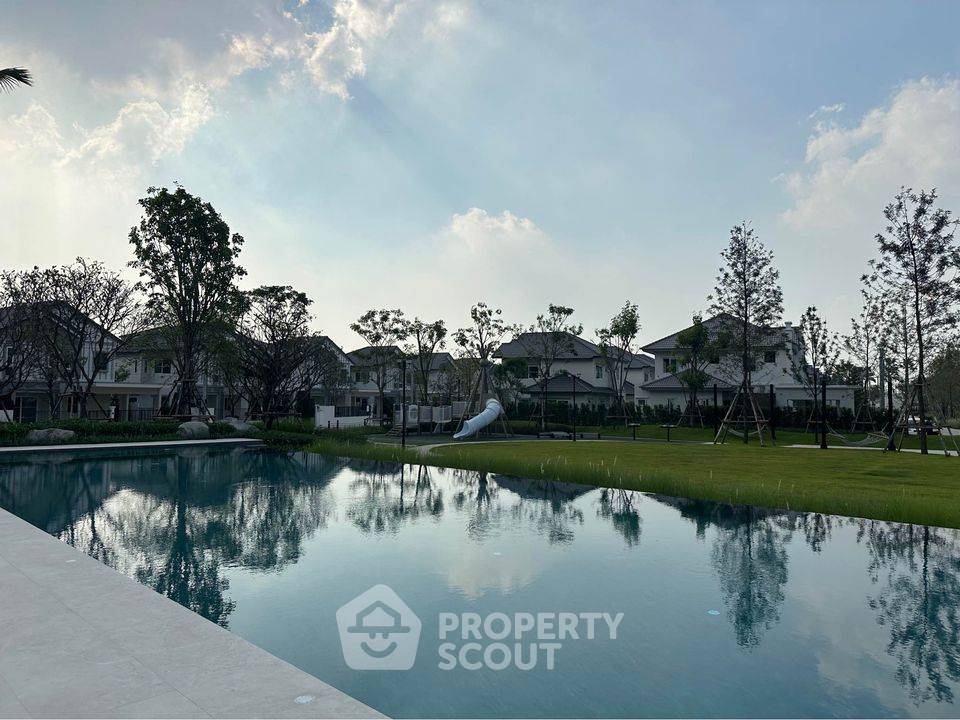 รูป บ้าน 4 ห้องนอน ขนาด 300 ตร.ม. ทำเลบางแก้ว (ID 1927000) - รูปที่ 4/37
