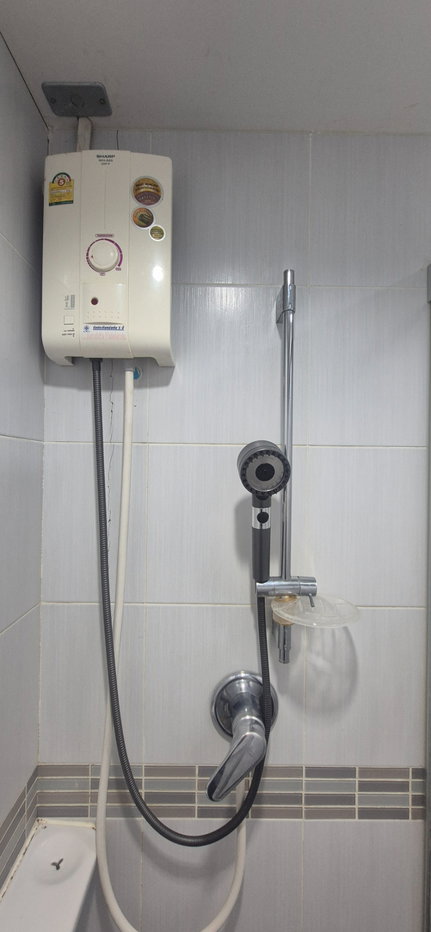 picture Fully furnished room for rent , near ARL and MRT Huamak station - 12/14