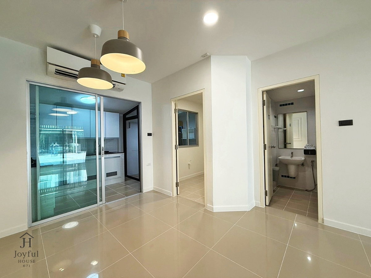 รูป ขายทาวน์โฮม LPN Townville เพิ่มสิน–วัชรพล | รีโนเวทใหม่ พร้อมอยู่ | ประหยัดพลังงานด้วย Solar Cell - รูปที่ 5/35