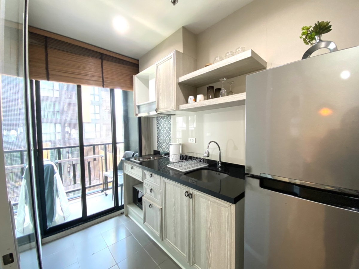 picture For sale : The Base Height Condominium - 4/7