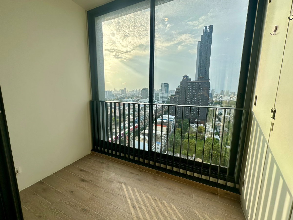 picture For Rent : The Quinn Sukhumvit 101 BTS Punnawitee 0 meter at Line: @homefinder - 9/11