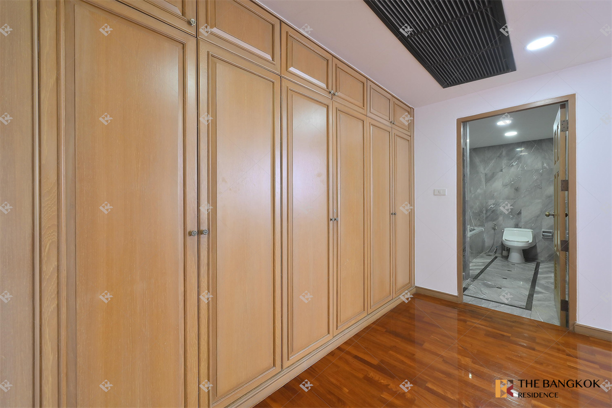 picture Looking for an owner for this special unit Ruamsuk Condominium - 10/10