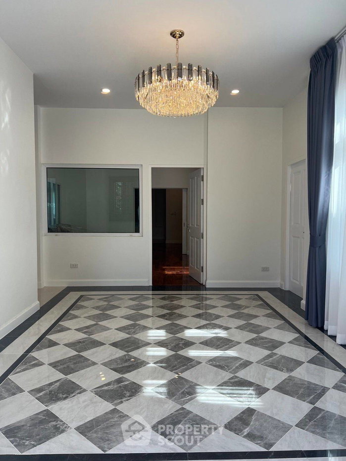 picture Pet-Friendly 7-BR House With 1,000 Sqm In Bang Kaeo (ID 2107543) - 5/49