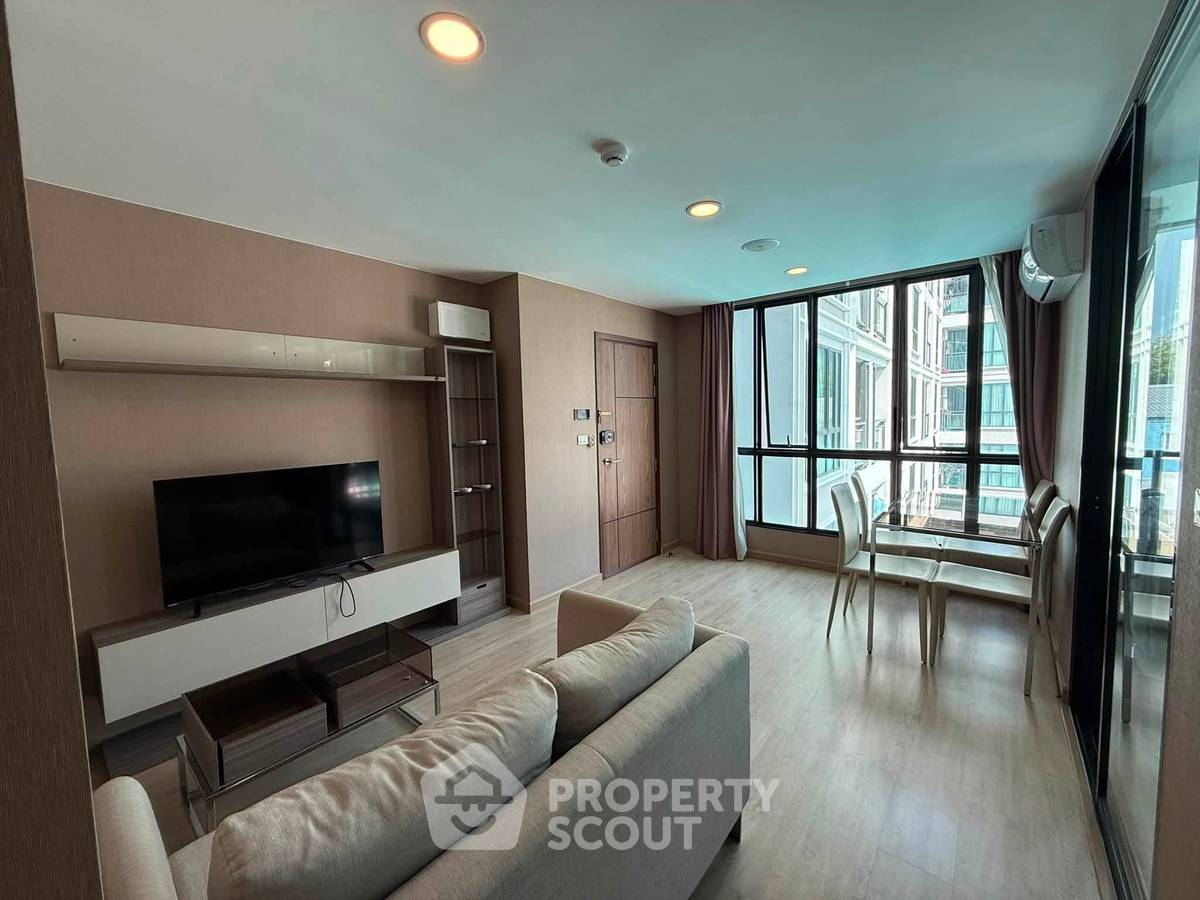 picture 2-BR Condo At The Cube Urban Sathorn - Chan Near BTS Saphan Taksin (ID 3157352) - 1/8