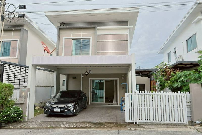 รูป ขายบ้านแฝด Life in the Garden ศรีราชา บ้านสวย ทำเลดี ราคาคุ้ม - รูปที่ 1/20