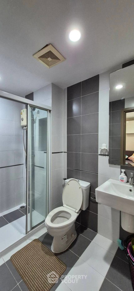 picture 20th-Floor 1-BR At The Base Sukhumvit 77 Near BTS On Nut (ID 2363902) - 6/8