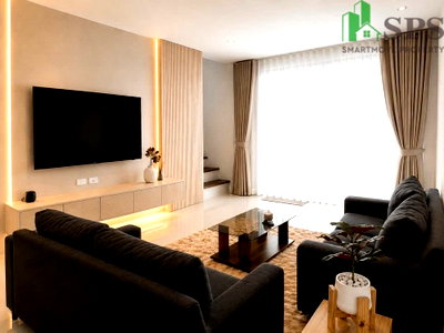 ทาวน์โฮมให้เช่า : ให้เช่าทาวน์โฮม 4 ห้องนอน พร้อมเฟอร์ใหม่ | Pleno สุขุมวิท–บางนา 4 | ใกล้ Mega Bangna เพียง 5 นาที (SPSMG117)