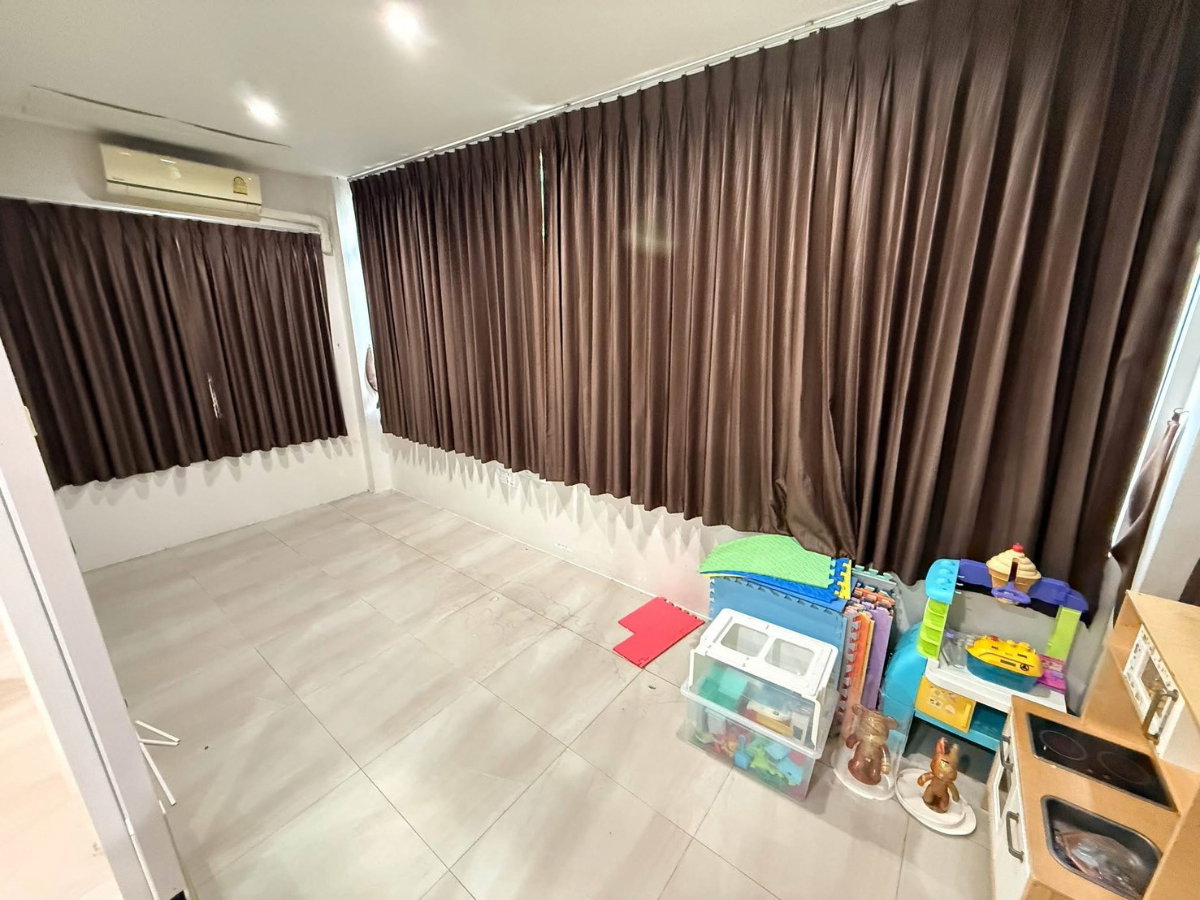 รูป 🏡 ขาย / เช่า บ้านเดี่ยว 3 ชั้น พระราม 9 ซอย 62 (เสรี 8 ซอย 11) 4 ห้องนอน 5 ห้องน้ำ ทำเลพระราม 9 ใจกลางเมือง เดินทางสะดวก เข้า-ออกได้หลายเส้นทาง - รูปที่ 6/20