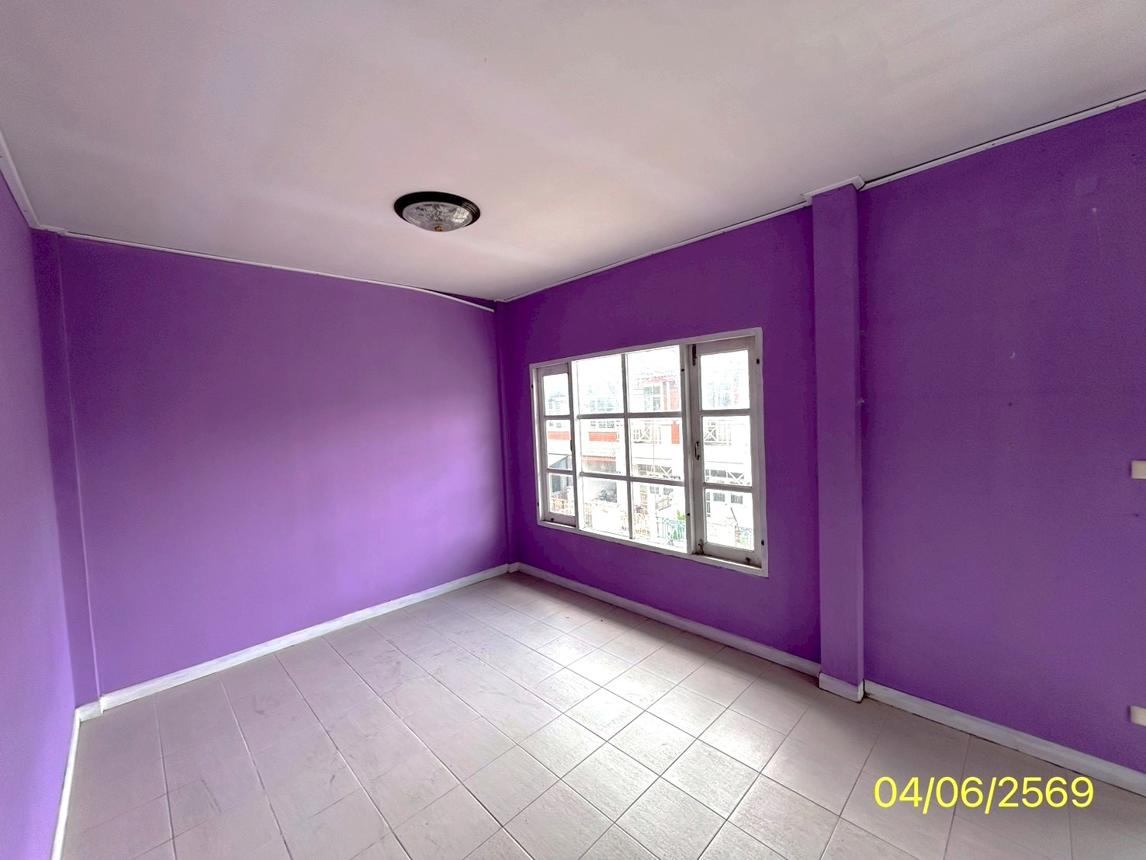 picture TOWN HOUSE 30.8 Sq.w. Thanyaburi Pathumthani for 2.4M - 24/38
