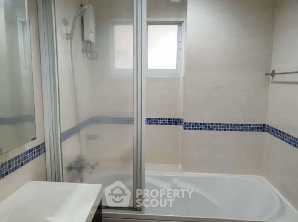 picture Great Value 1-BR At Life @ Sukhumvit 65, 300m To BTS Phra Khanong (ID 302981) - 7/12