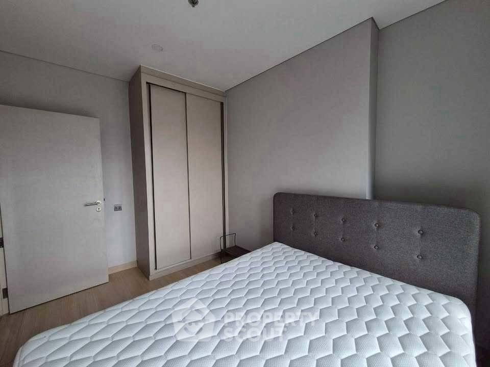 picture 2-BR Condo At Lumpini Suite Phetchaburi–Makkasan, 20th Floor Near ARL Makkasan (ID 2455735) - 4/10