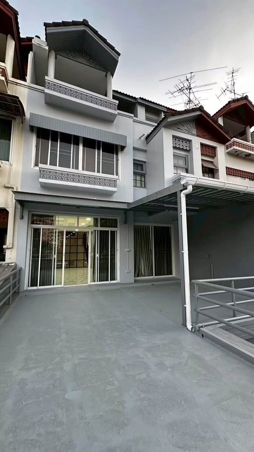 รูป ให้เช่าทาวน์โฮม 4 ชั้น ข้างเซ็นทรัลแจ้งวัฒนะ สถานีรถไฟฟ้าเซ็นทรัลแจ้ง - รูปที่ 2/7