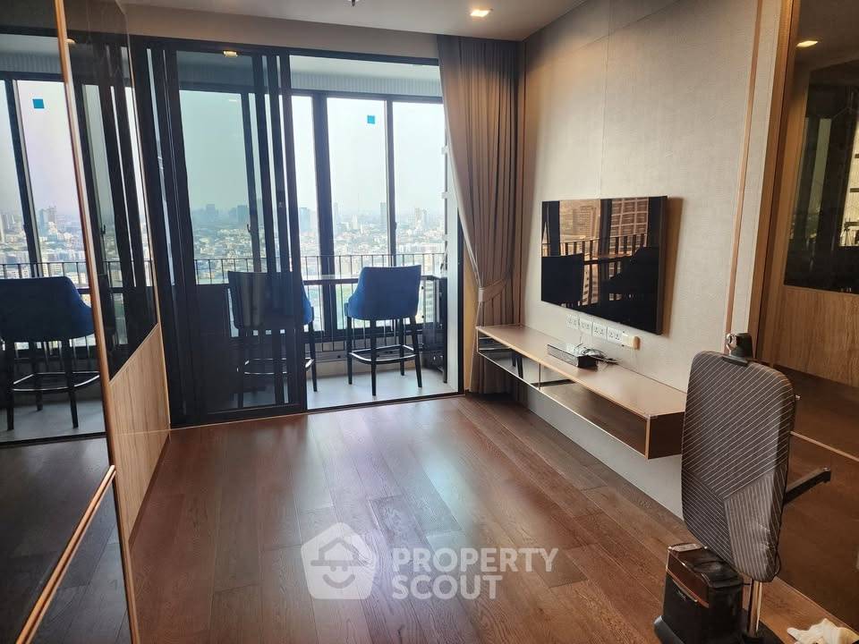 picture 34th-Floor 2-BR Condo At Ideo Q Victory, 40m To BTS Victory Monument (ID 2378851) - 1/6