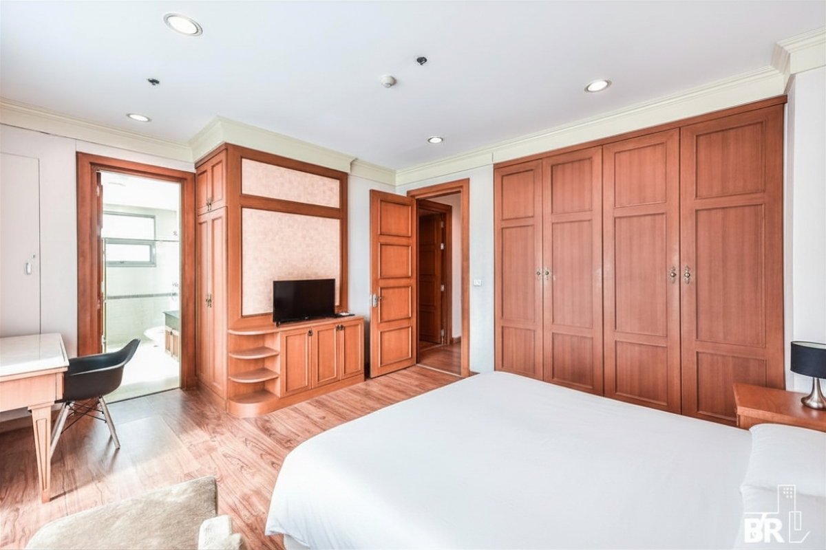 picture Rental Condo 🌃 Baan Klang Krung Siam Pathumwan, 2BR 98 sq.m. 38K 🌠 Spacious Unit with an Unblocked View, Near BTS Ratchathewi - 3/10