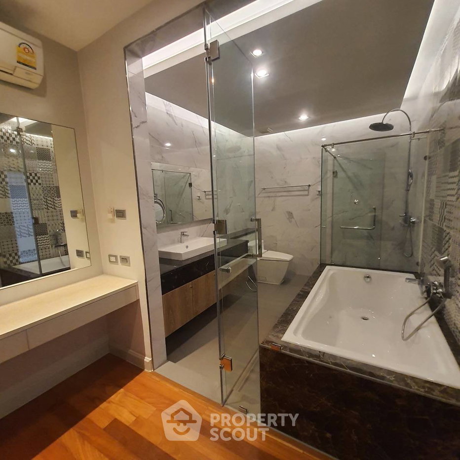รูป คอนโด 3 ห้องนอน ขนาด 300 ตร.ม. ชั้น 26 ที่ The Fourwings Residence (ID 3157274) - รูปที่ 11/18