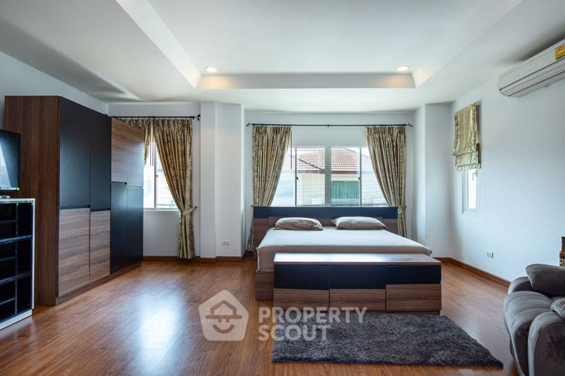 picture 4-BR House, 255 Sqm, Bang Len, Bang Yai, Nonthaburi (ID 1145980) - 6/11