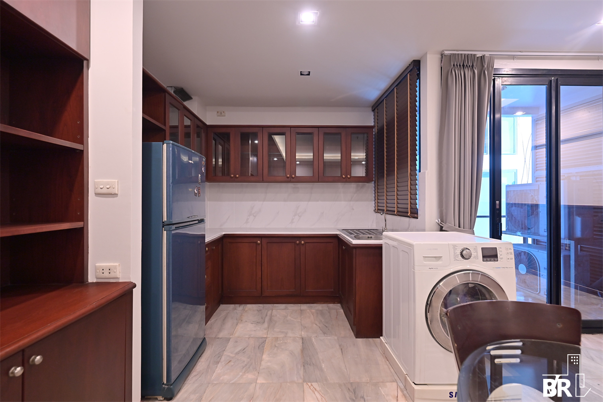 picture Comfortable and Ready to Move-in Rudee Place - 7/10