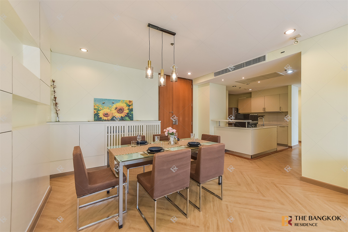 picture Great price, prime location The Royal Saladaeng near BTS Sala Daeng - 4/10