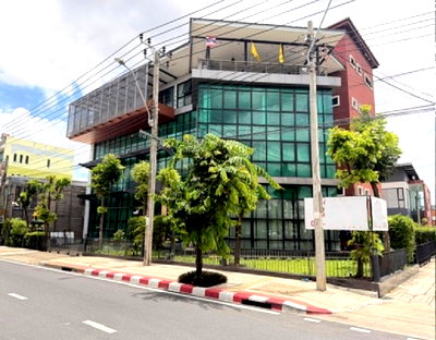 เช่าสำนักงาน ถนนนวมินทร์ : ให้เช่าอาคารสำนักงาน 4 ชั้นพร้อมที่พักชั้นบน ทำเลซอยคู้บอน / ริมถนนคู้บอน / แอร์ 23 เครื่อง / คลีนิคเสริมความงาม , โรงพยาบาลสัตว์ , คลีนิคฟัน อื่น ๆ