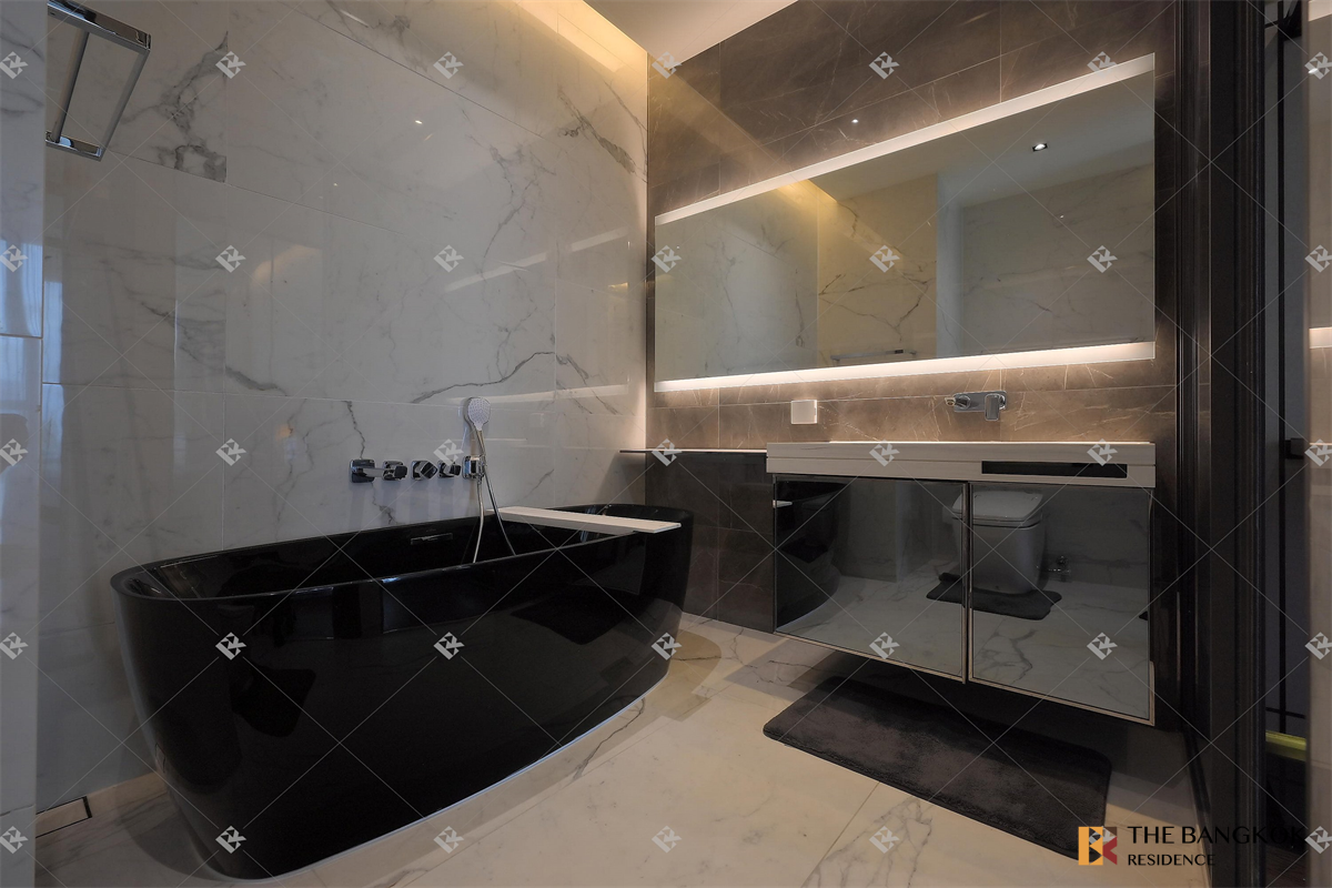 picture Special unit at an attractive price The Bangkok Thonglor near BTS Thong Lo - 1/10