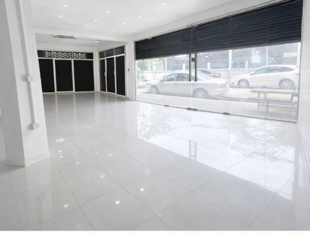 รูป โรงเหล้ามิตรภาพ โคราช​ ถ.ศิรินคร อาคาร 3 ชั้นครึ่ง 2 คูหา 6นอน โลตัส โคราชตะวันตก ฮ็อป อินน์ นครราชสีมา 8 น้ำ สำเพ็งโคราช 44 ตร.ว. 672ตร.ม. - รูปที่ 2/8