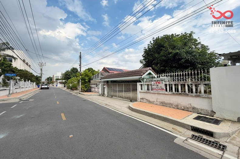 รูป ขายบ้านเดี่ยว 91 ตร.ว. ถนนแจ้งวัฒนะ หมู่บ้านสวนพงษ์เพชร แจ้งวัฒนะ 43 (สหกรณ์การบินไทย) ใกล้รถไฟฟ้าสายสีชมพู สถานีอิมแพ็คเมืองทองธานี - รูปที่ 1/12