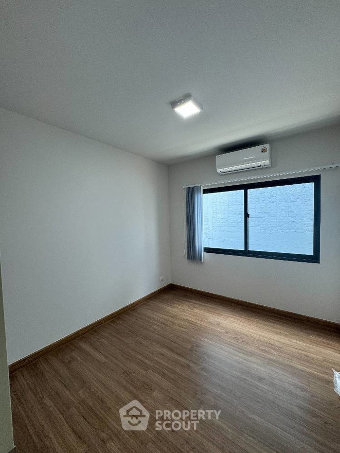 picture 3-BR Townhouse At Baan Klang Muang Sukhumvit Onnut, Prawet (ID 1741237) - 5/8