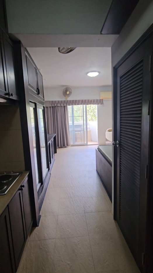 picture Condo direct beach access 36 Sqm need renovation - 7/17