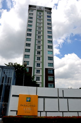คอนโดให้เช่า : พร้อมอยู่ ห้อง 60 ตรม. ห้องนอนใหญ่ ห้องนั่งเล่นกว้างขวาง The Parkland Lite Sukhumvit- Paknam ใกล้ BTS