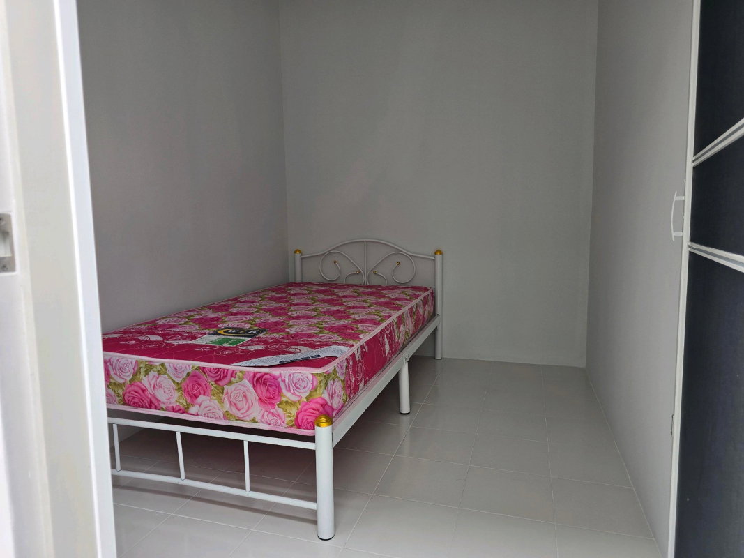 รูป ให้เช่าบ้านเดี่ยวหรู หมู่บ้าน CENTRO วิภาวดี | 79,000 บ. /ด. | ที่ดิน 63 ตร.ว. พื้นที่ใช้สอย 274.4 ตร.ม. | 4 ห้องนอน 6 ห้องน้ำ ที่จอดรถ 3 คัน - รูปที่ 40/46