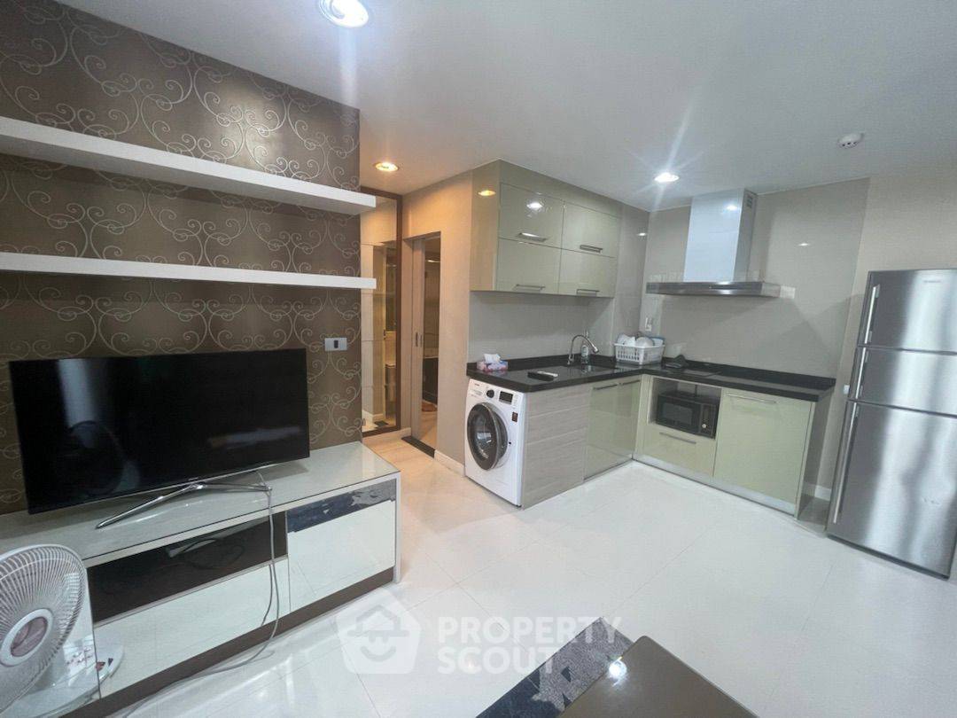 picture 1-BR Condo At The Crest Sukhumvit 24 Near BTS Phrom Phong (ID 1300076) - 1/6