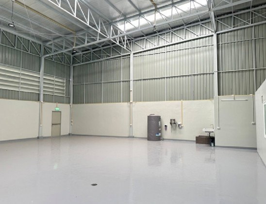 รูป ให้เช่าโกดังพร้อมสำนักงาน พื้น epoxy / ซอยรามอินทรา / ห่าง BTS วัชรพล ประมาณ 500 เมตร /พื้นที่โกดัง 400 ตารางเมตร / รถใหญ่เข้าออกได้ - รูปที่ 9/10