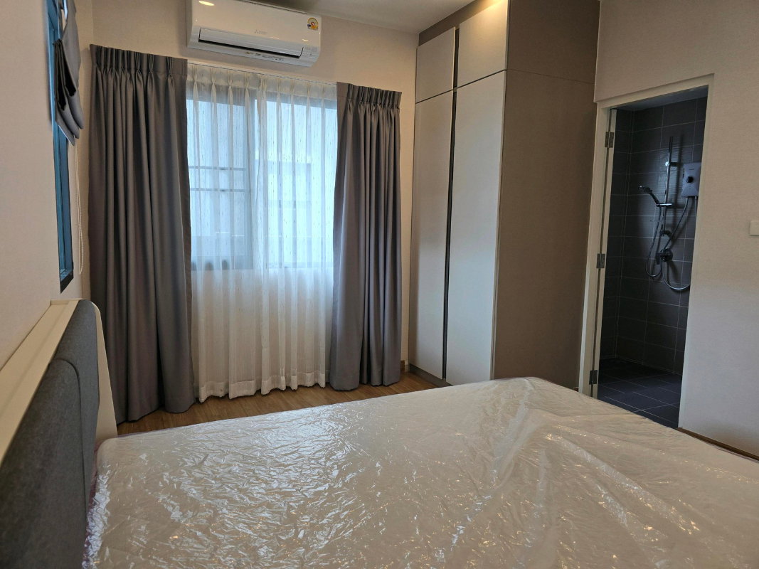 รูป ให้เช่าบ้านเดี่ยวหรู หมู่บ้าน CENTRO วิภาวดี | 79,000 บ. /ด. | ที่ดิน 63 ตร.ว. พื้นที่ใช้สอย 274.4 ตร.ม. | 4 ห้องนอน 6 ห้องน้ำ ที่จอดรถ 3 คัน - รูปที่ 33/46