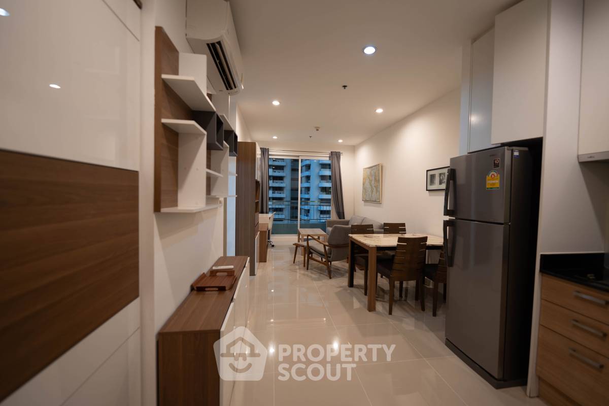 picture 16th-Floor 1-BR At Circle Condominium Near MRT Phetchaburi (ID 3155941) - 1/25