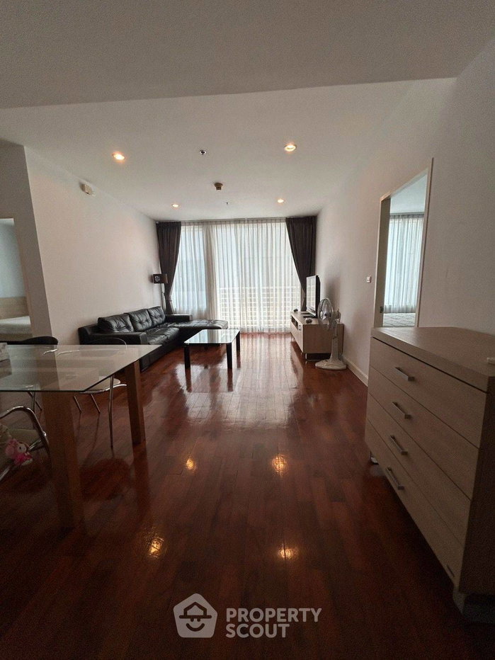 picture 19th-Floor 2-BR Siri Residence Sukhumvit 200m From BTS Phrom Phong (ID 515508) - 1/10