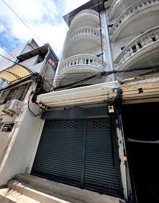 Shophouses for rent Huai Khwang : For Rent 4-Storey Commercial Building Prime Location at Huai Khwang