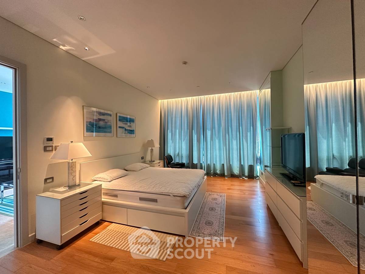 picture Spacious 1-BR 70 Sqm At Sindhorn Residence Near BTS Ratchadamri (ID 3153866) - 5/10