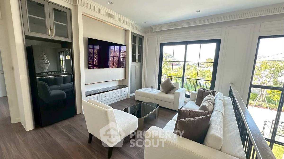 picture Pet-Friendly 4-BR 450 Sqm At The Next 1 Ruamchok (ID 3156835) - 12/25