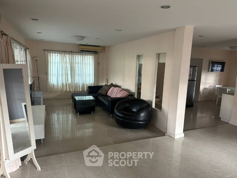 picture 200 Sqm 3-BR House At Perfect Place Ramkhamhaeng 164 (ID 1518428) - 3/11