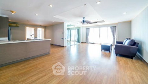 37th-Floor 4-BR Nusa State Tower Condominium Near BTS Saphan Taksin (ID 3153769)