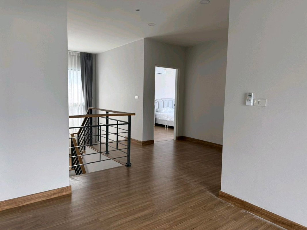 รูป ให้เช่าบ้านเดี่ยวหรู หมู่บ้าน CENTRO วิภาวดี | 79,000 บ. /ด. | ที่ดิน 63 ตร.ว. พื้นที่ใช้สอย 274.4 ตร.ม. | 4 ห้องนอน 6 ห้องน้ำ ที่จอดรถ 3 คัน - รูปที่ 14/46