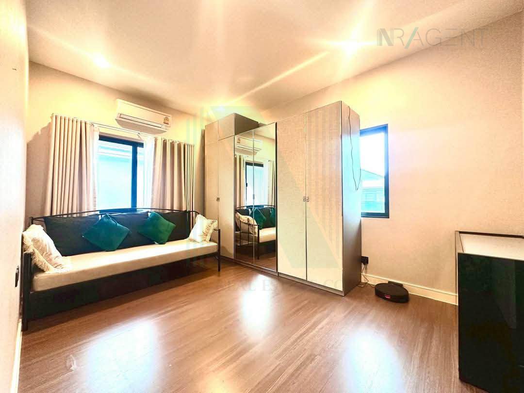 picture For 2-story Rent House SETTHASIRI KRUNGTHEP KREETHA 4 bedroom 3 bathroom - 5/8