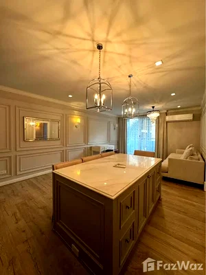 Condos for sale : Newly renovated with a modern island kitchen - full oven an 6649840