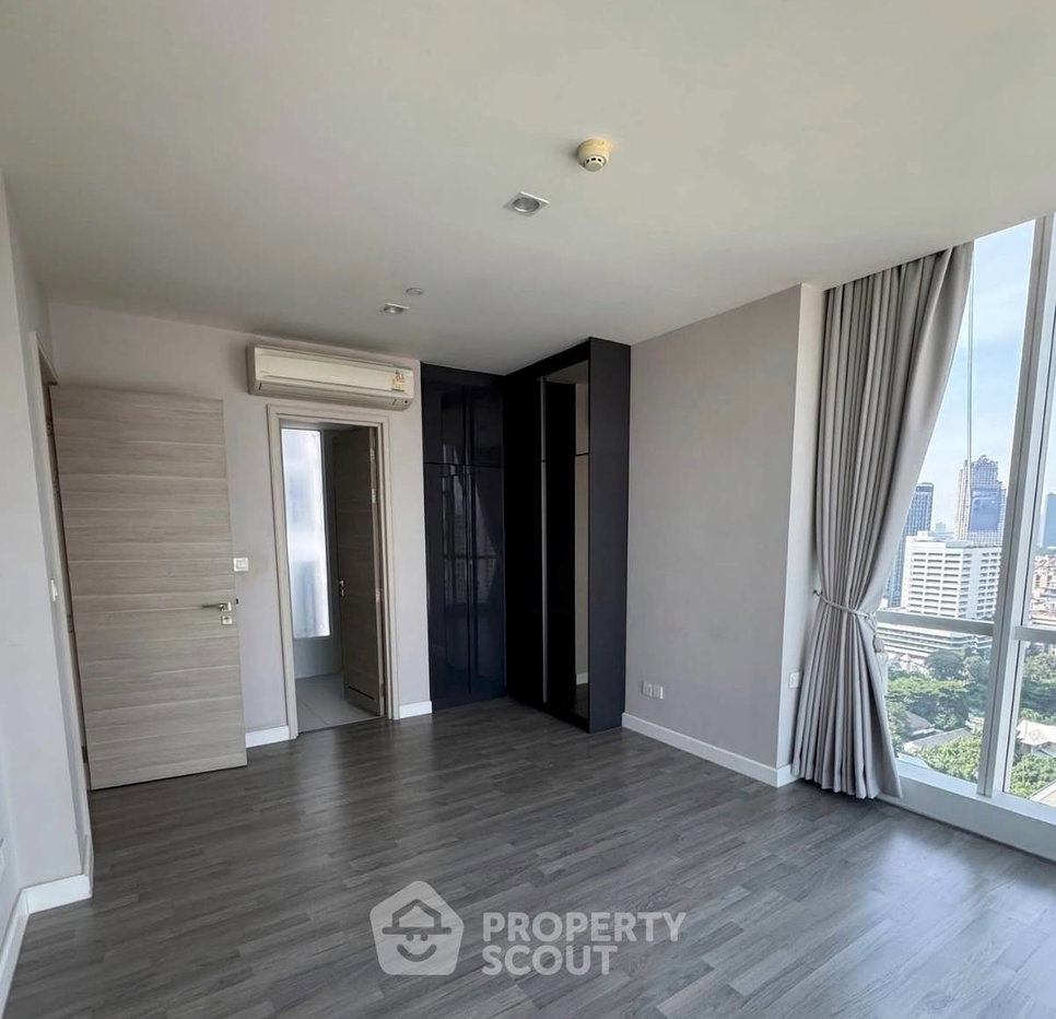 รูป คอนโด 2 ห้องนอน ชั้น 24 The Room Sathorn ใกล้ BTS เซนต์หลุยส์ 300 เมตร (ID 3155833) - รูปที่ 3/8