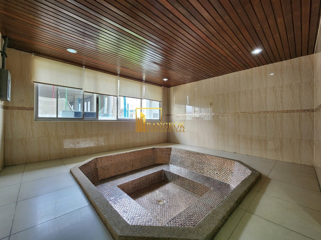 picture DS Tower 2 | Renovated 3 Bedroom Condo in Phrom Phong - BR19282CD - 26/38