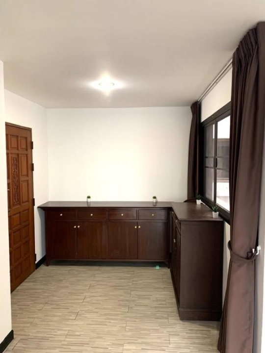 picture For rent 3 bedroom near Emquartier great price - 10/12