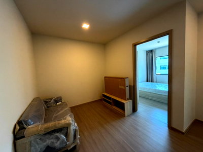 Condos for rent : Condo for rent in Navanakorn Contact via Line @802dkhwu for a quick response and to schedule a viewing. 💵 Rent: 9,500 THB  2-year contract or longer.