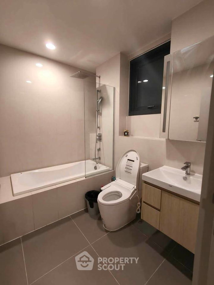 picture Pet-Friendly 2-BR At Oka Haus Sukhumvit 36 By BTS Thong Lor (ID 3159571) - 7/11